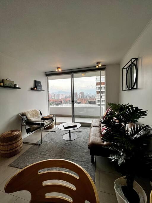 Apartamento En Los Militares Lindo Depto 1d Santiago de Chile